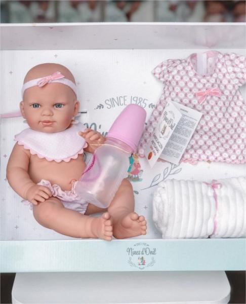 Nines D'Onil: Розово бебе с бутилка, рокля и одеяло