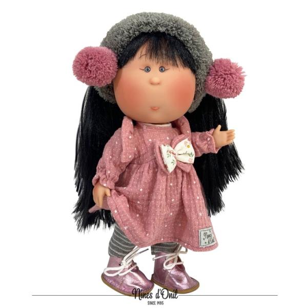 Ръчно изработена кукла от Испания -  Мия със шапка с помпони в кутия