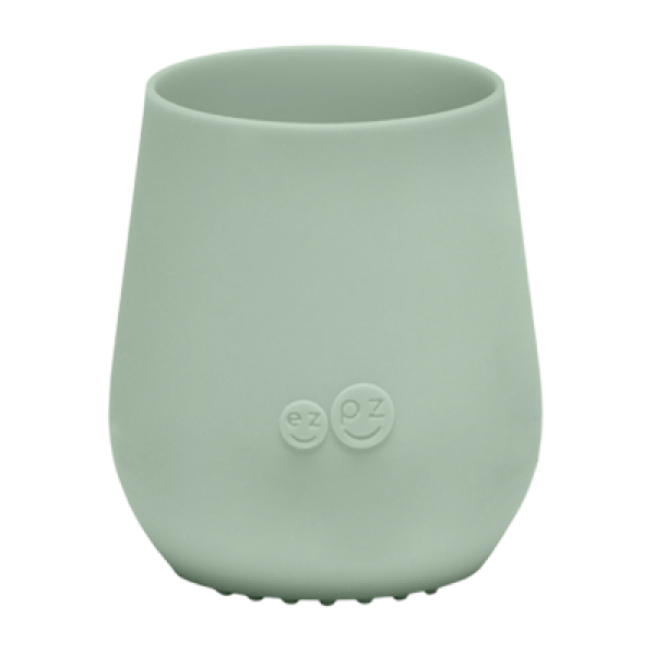 Ezpz Обучителна силиконова чаша създадена от педиатър специалист по храненето 4 + месеца Tiny Cup Sage