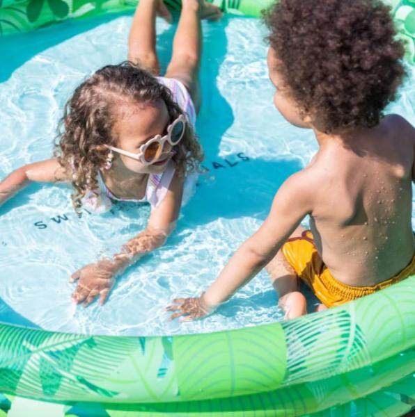Swim Essentials: Надуваем басейн Ø150 см. с три въздушни камери за деца от 3 години -  "Green Tropical"