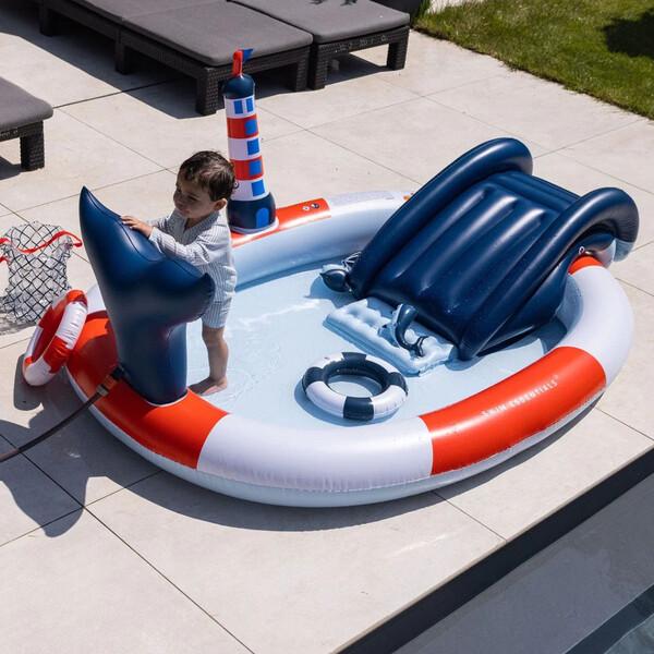 Swim Essentials: Голям басейн с пързалка - "Whale"